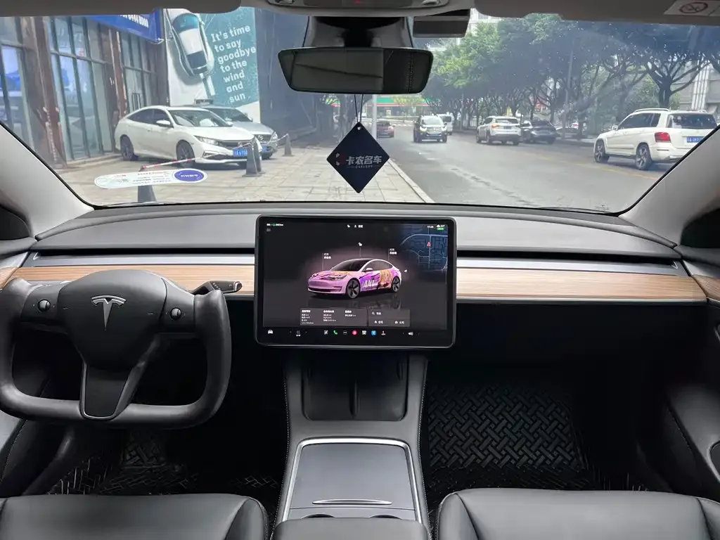 Tesla Model 3 — фото 4