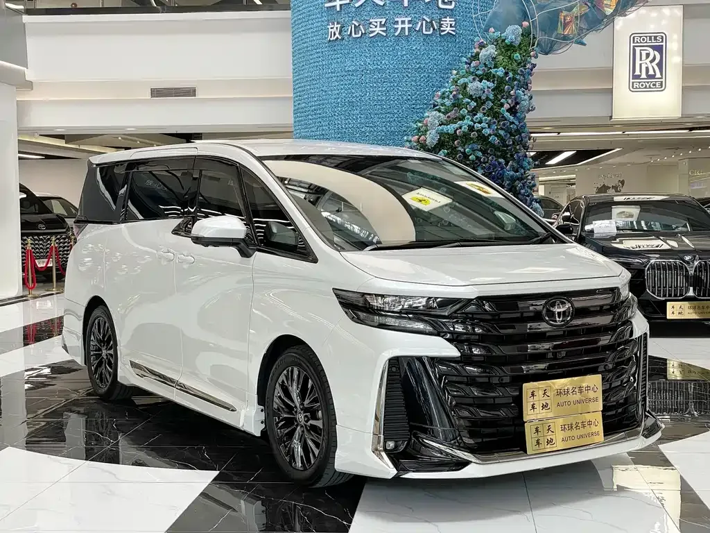 Toyota Vellfire — фото 9