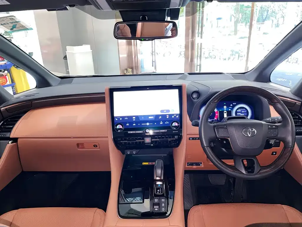 Toyota Vellfire — фото 5