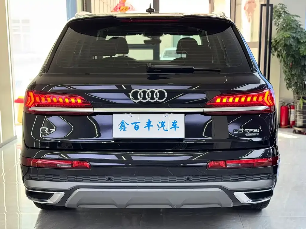 Audi Q7 — фото 4
