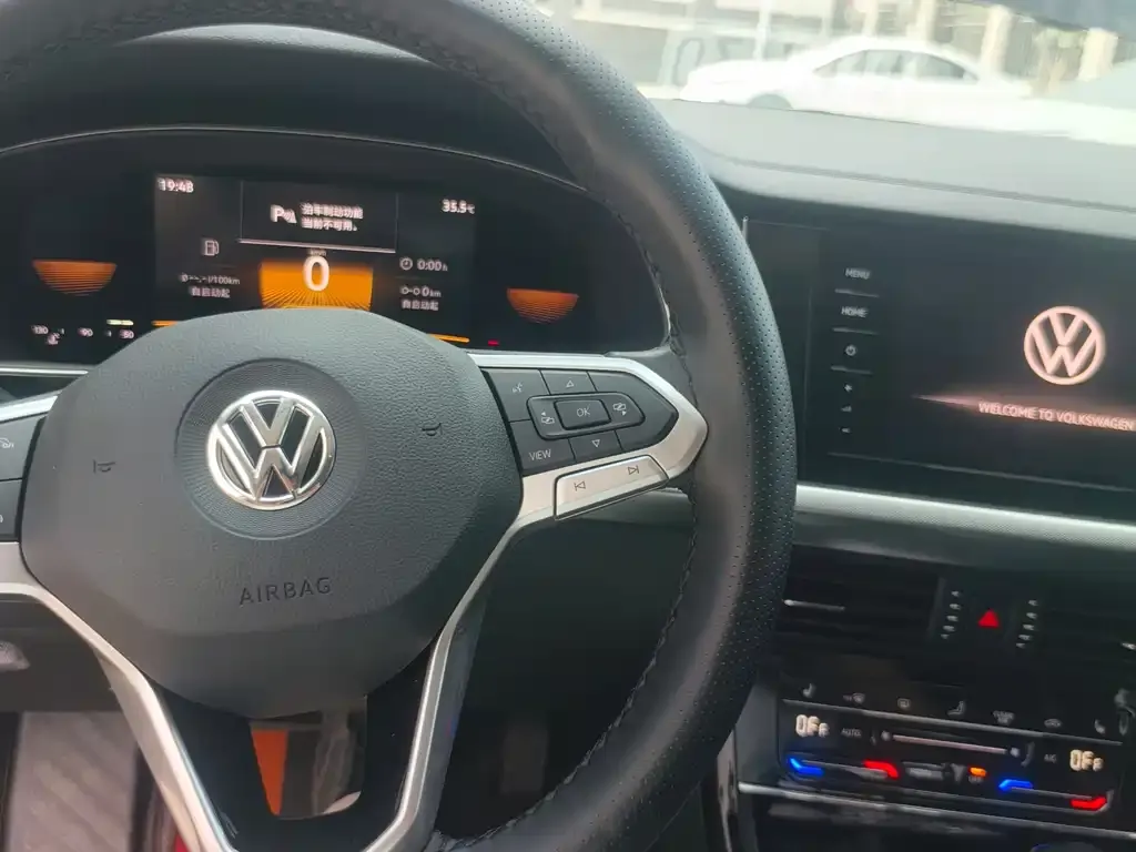 Volkswagen Passat — фото 8