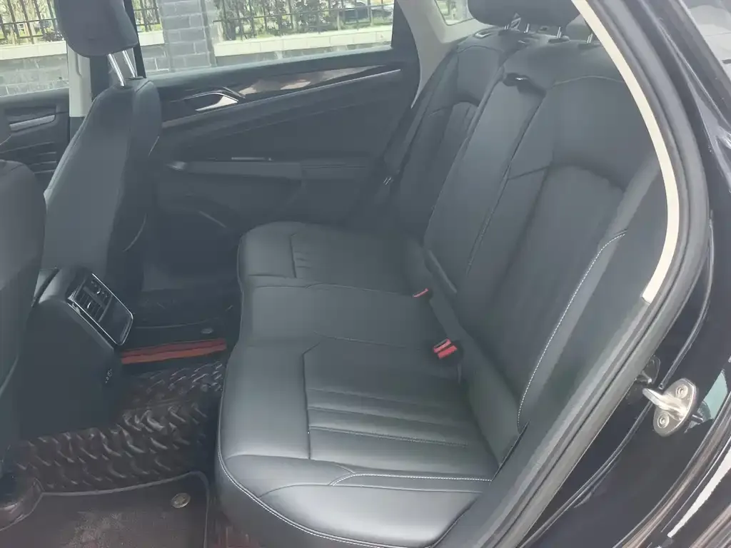 Volkswagen Passat — фото 3