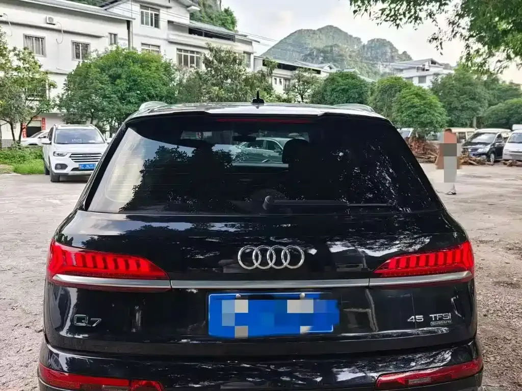 Audi Q7 2022 из CN, фото 3
