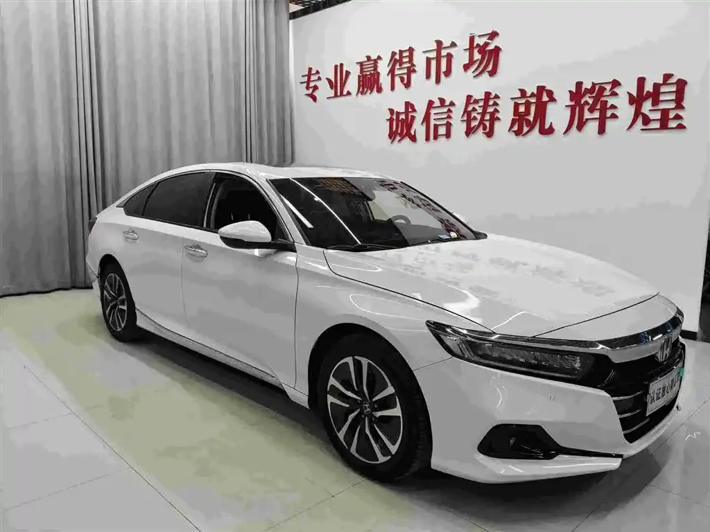 Honda Accord — фото 5