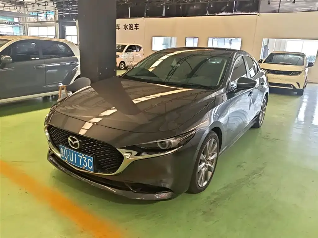 Mazda 3 Axela — фото 3