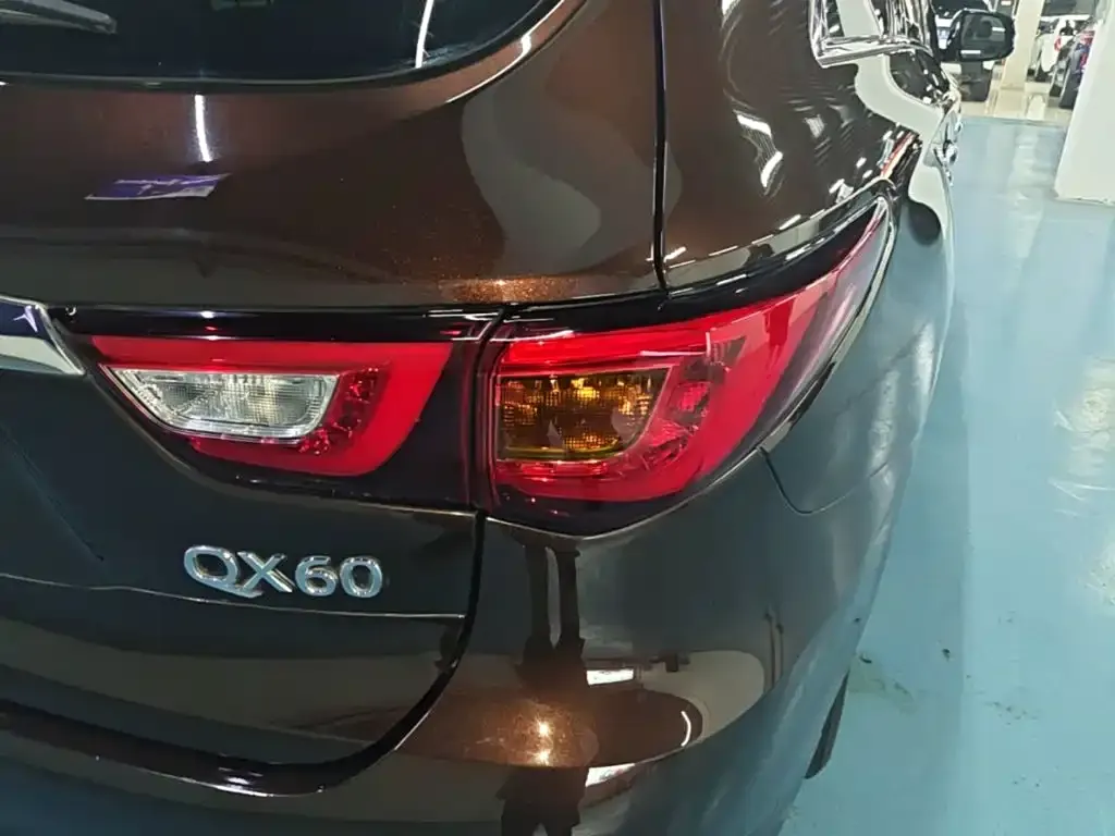 Infiniti QX60 (Import) 2022 из CN, фото 3