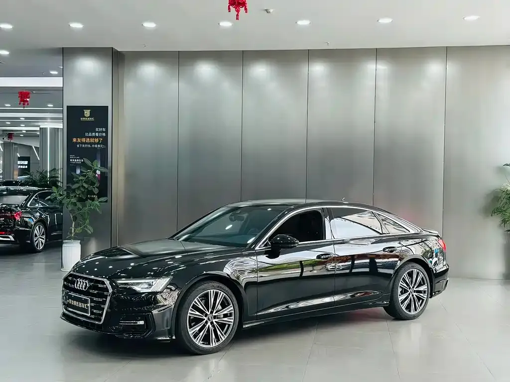 Audi A6L — фото 1
