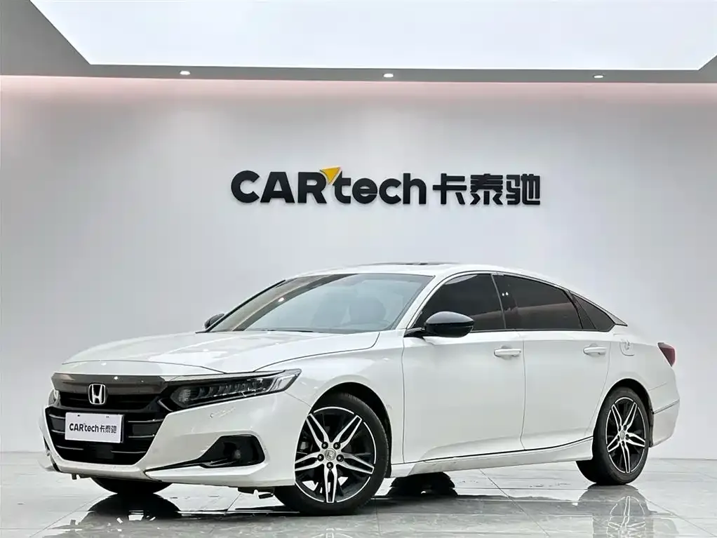 Honda Accord — фото 1