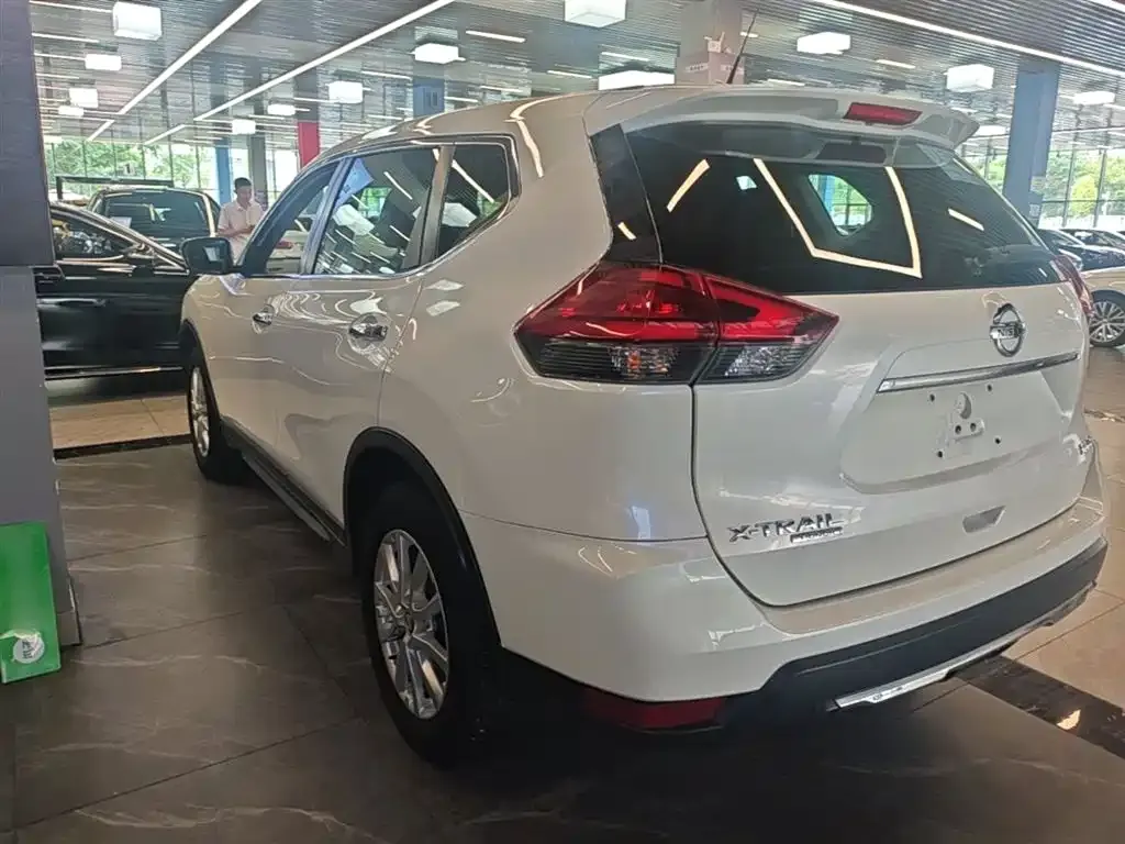 Nissan X-Trail 2023 из CN, фото 3