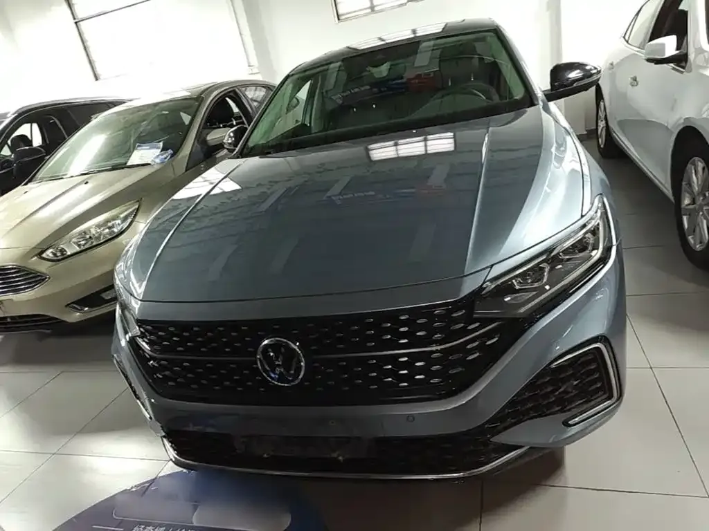 Volkswagen Passat — фото 2