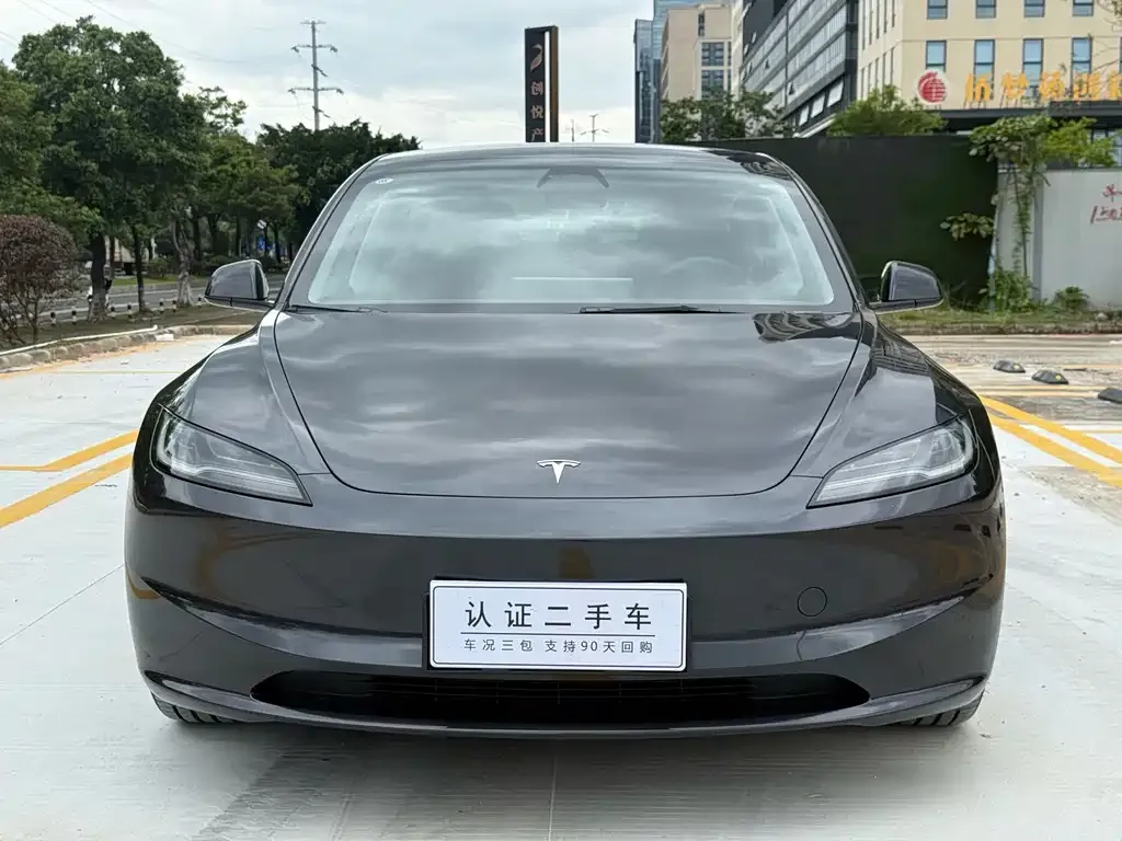 Tesla Model 3 — фото 8