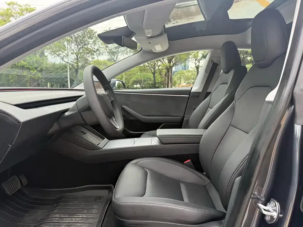 Tesla Model 3 — фото 6