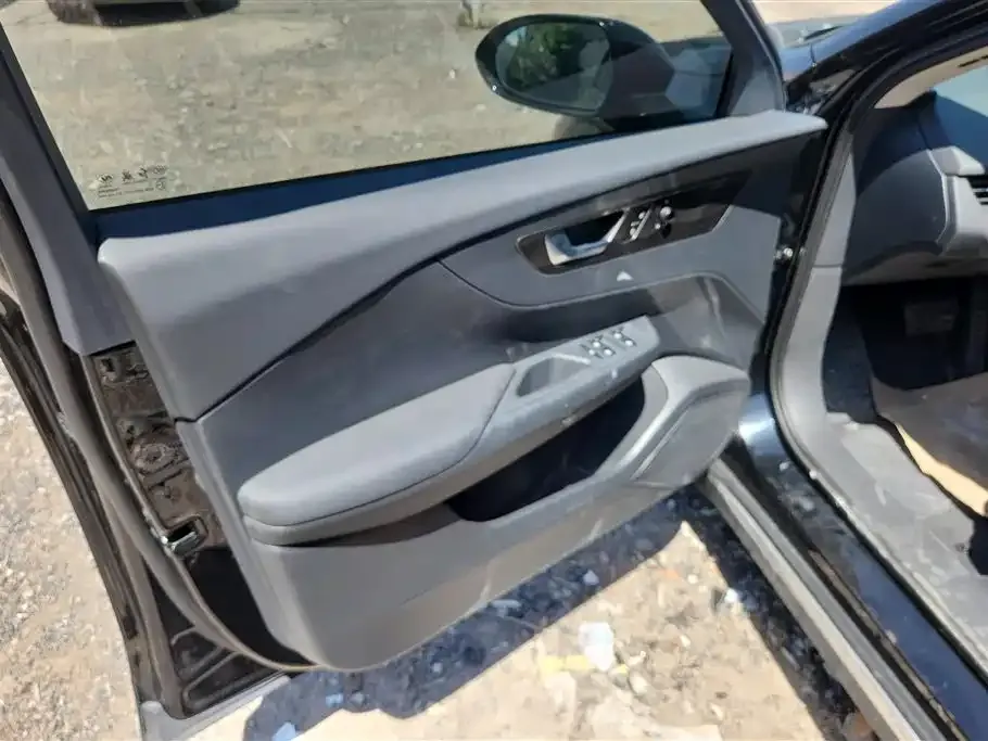 Hongqi E-QM5 2023 из CN, фото 2