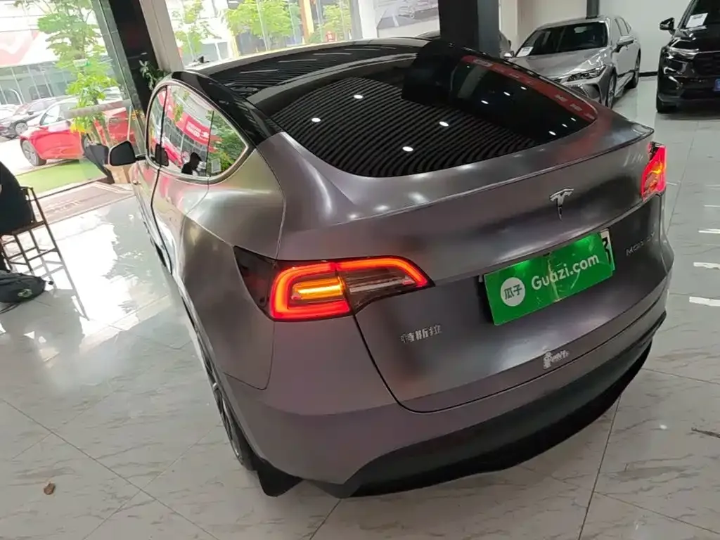Tesla Model Y — фото 6