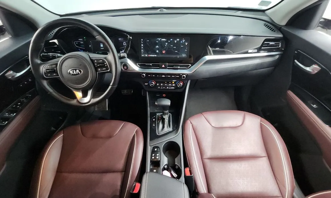Kia Niro — фото 9