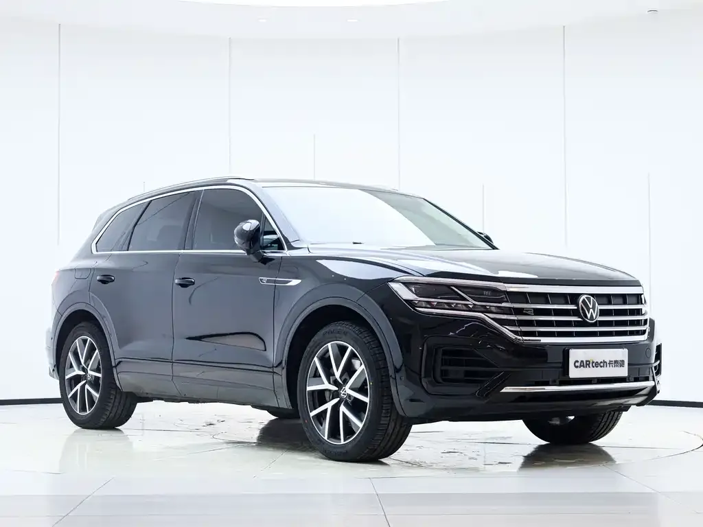 Volkswagen Touareg — фото 10