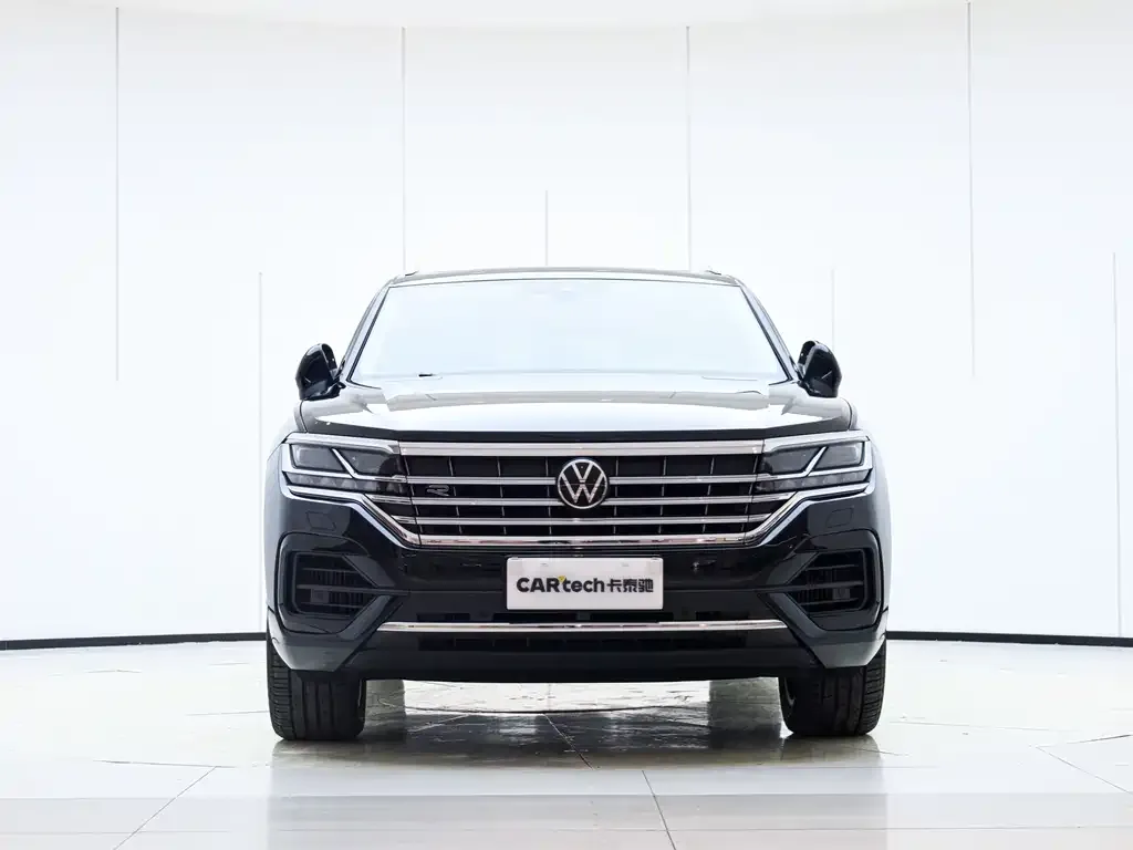 Volkswagen Touareg — фото 6