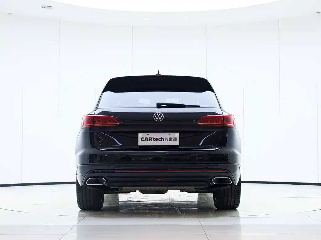 Volkswagen Touareg — фото 5