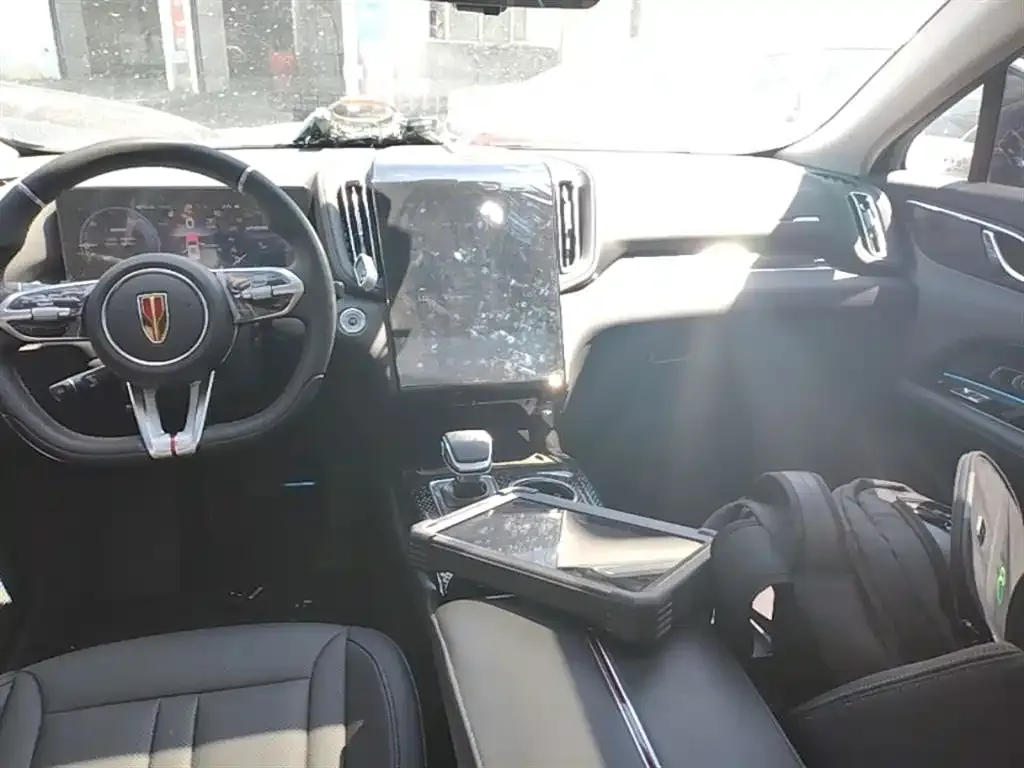 Hongqi HS3 PHEV 2024 из CN, фото 4
