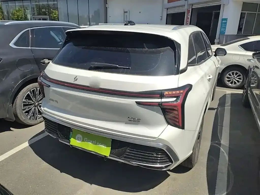 Hongqi HS3 PHEV 2024 из CN, фото 8