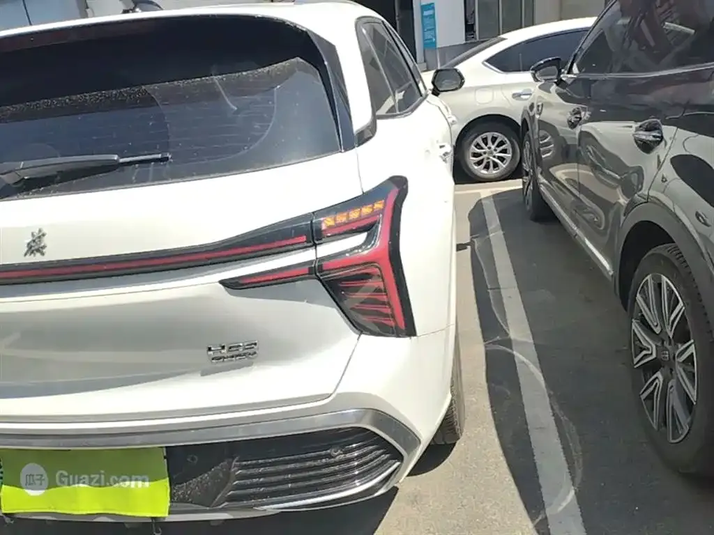 Hongqi HS3 PHEV 2024 из CN, фото 3