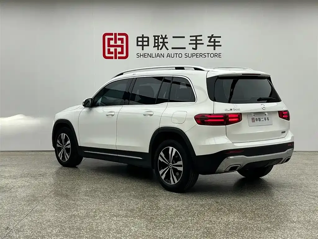 Mercedes-Benz GLB — фото 10