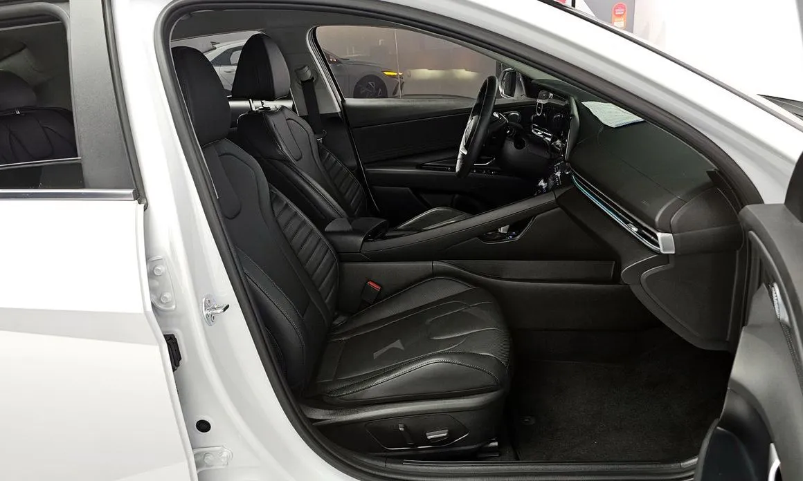 Hyundai AVANTE 2024 из KR, фото 5