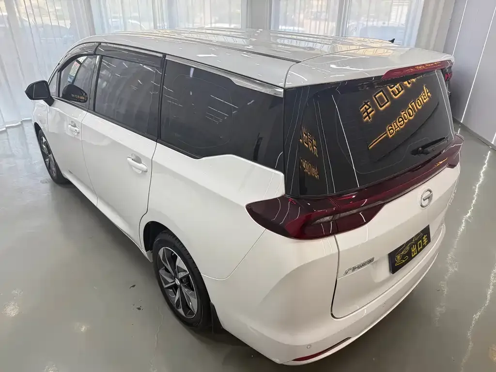 GAC Motor Trumpchi M6 — фото 10