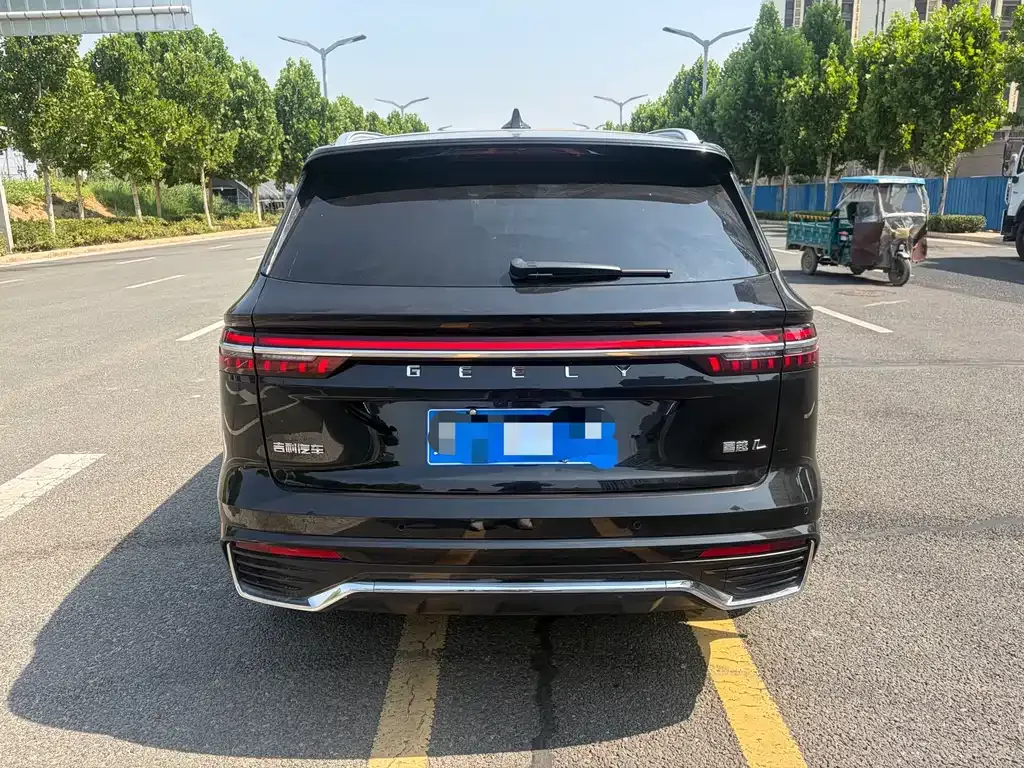 Geely Xingyue L — фото 8