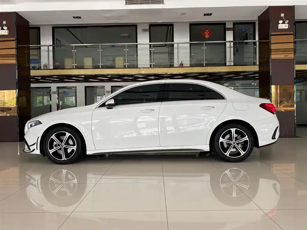 Mercedes-Benz A-Class — фото 10