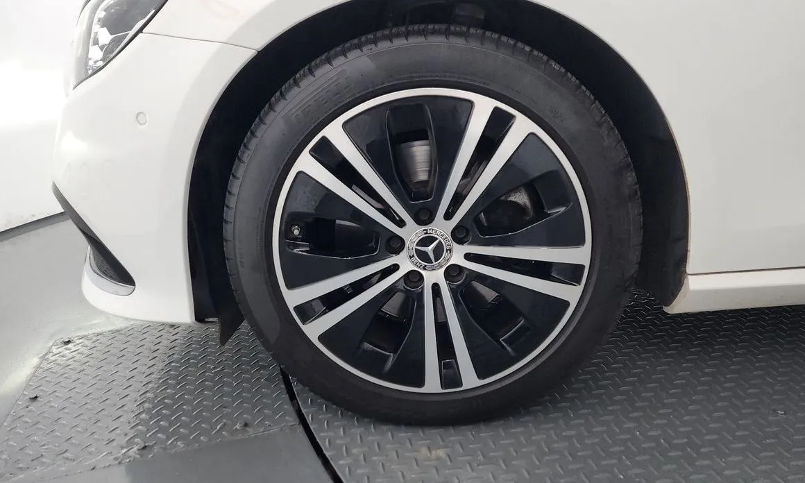 Mercedes-Benz E-Class 2021 из KR, фото 8