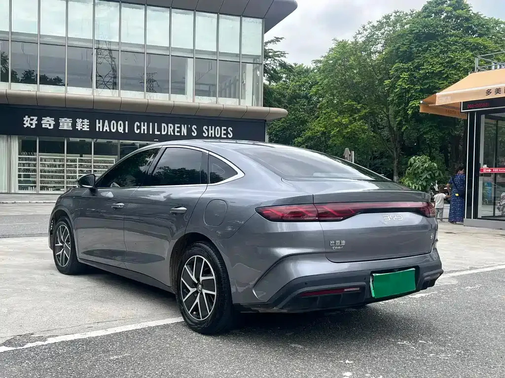 BYD Qin L — фото 8