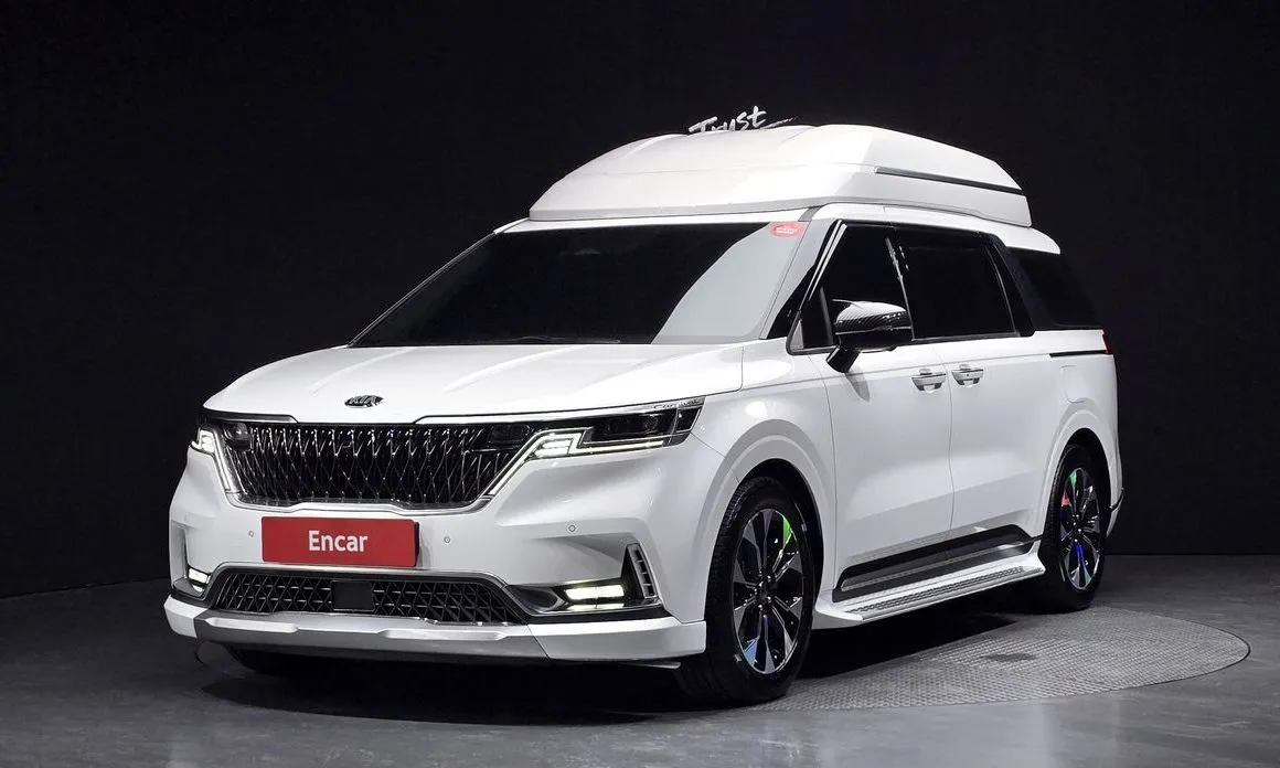 Kia Carnival — фото 1