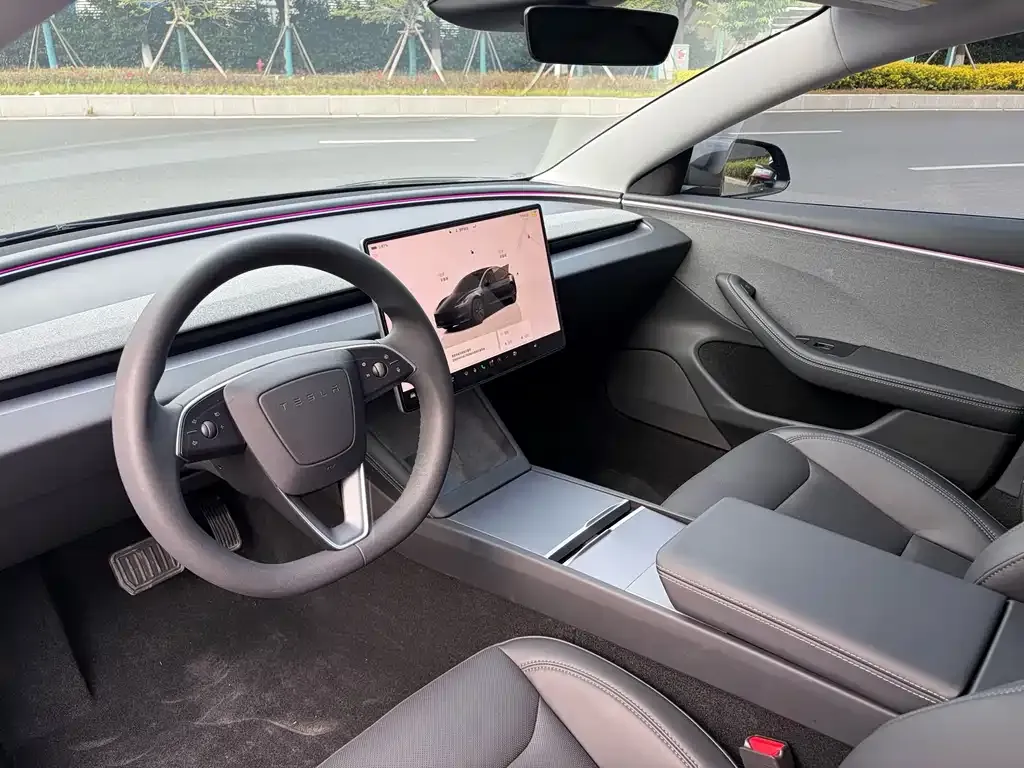 Tesla Model 3 — фото 6