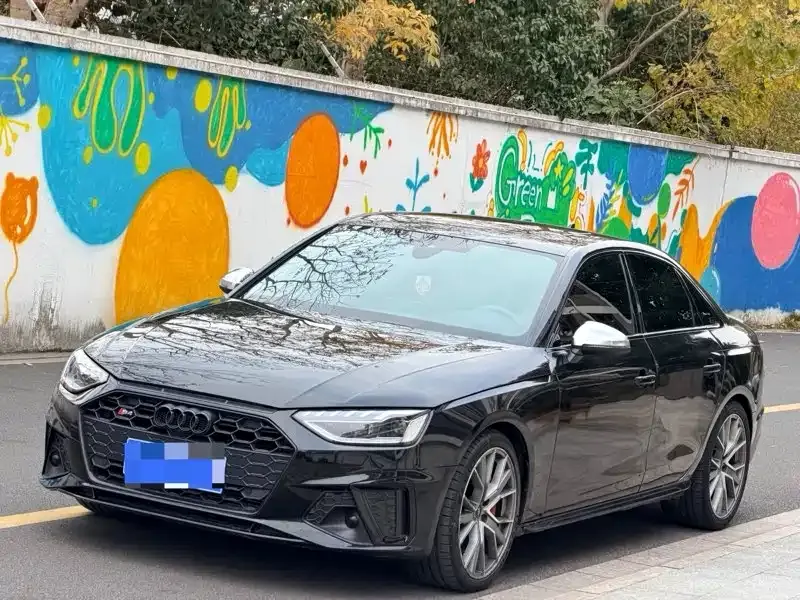 Audi S4