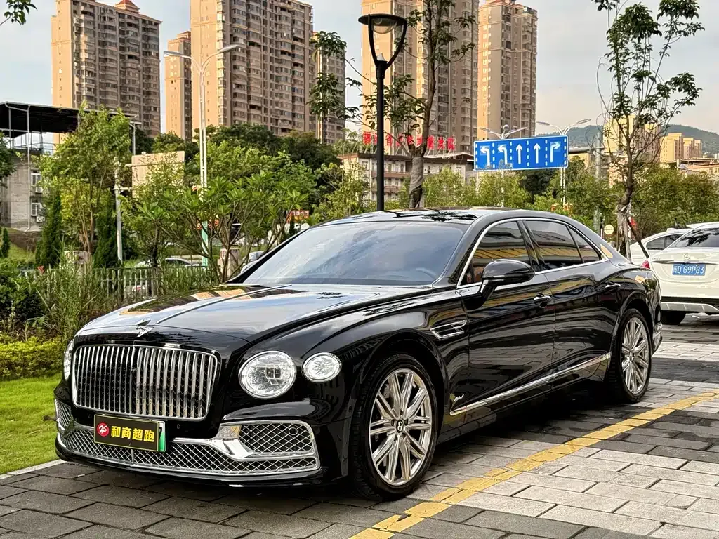 Bentley Flying Spur PHEV 2022 из CN, фото 9