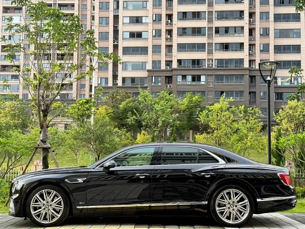Bentley Flying Spur PHEV 2022 из CN, фото 7