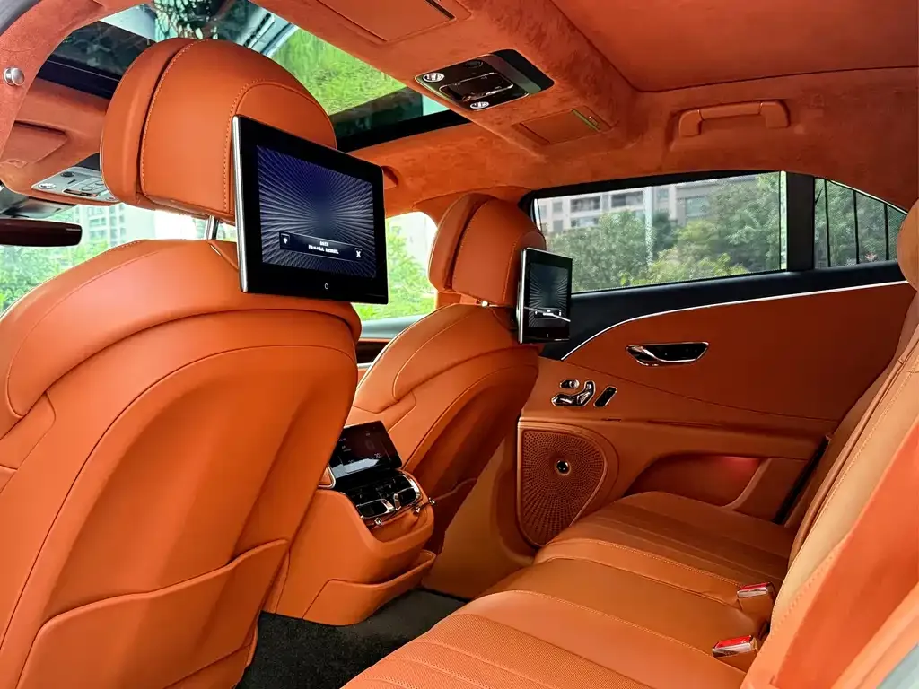 Bentley Flying Spur PHEV 2022 из CN, фото 2