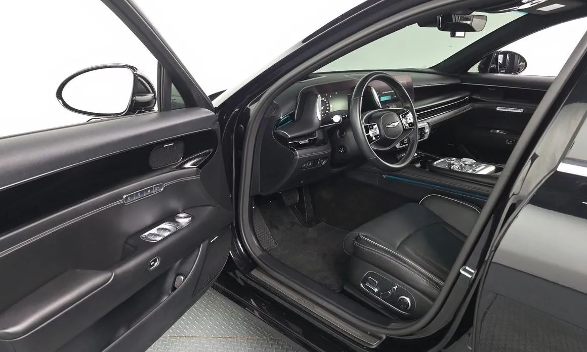 Genesis G90 2023 из KR, фото 8
