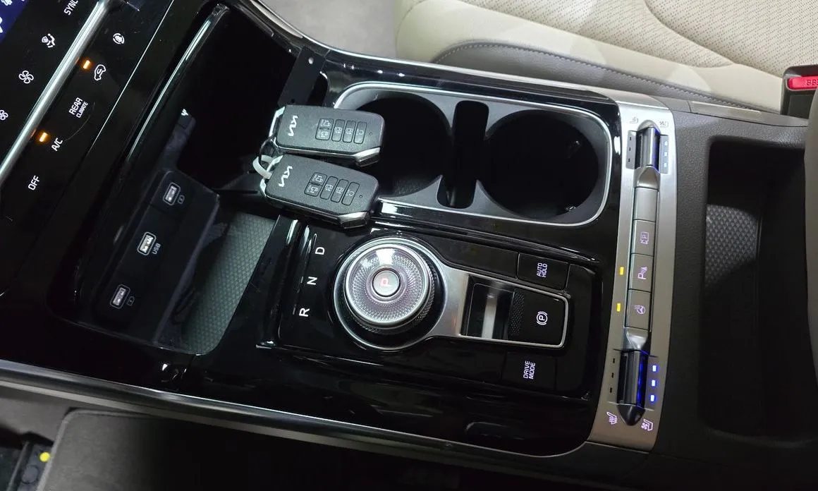 Kia Carnival 2023 из KR, фото 5