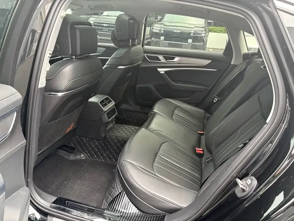 Audi A6L 2025 из CN, фото 4