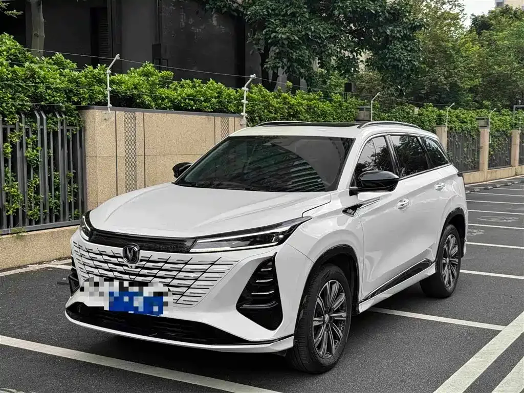 Changan CS75PLUS — фото 1