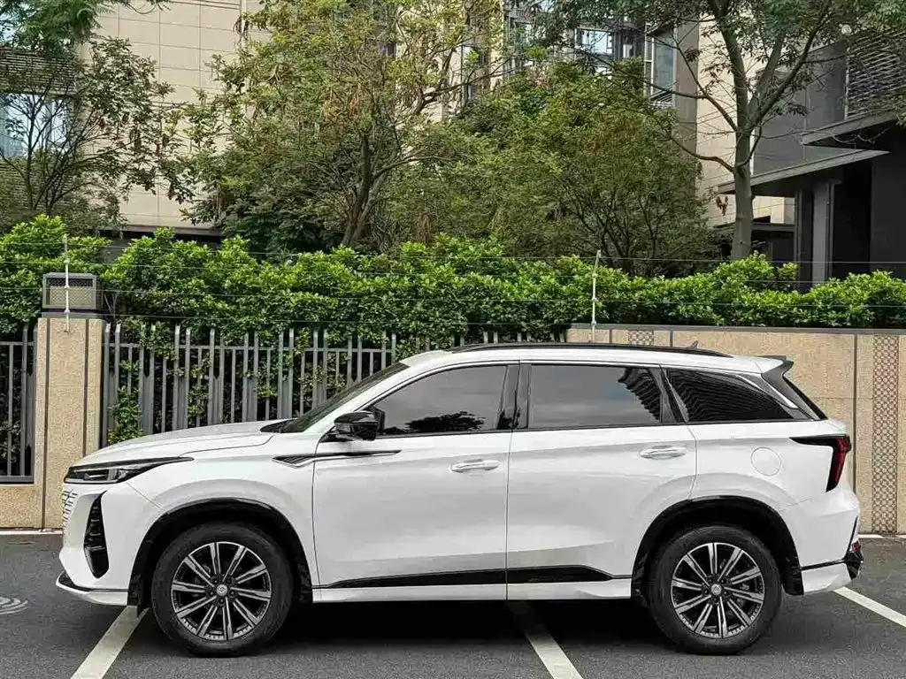 Changan CS75PLUS — фото 3