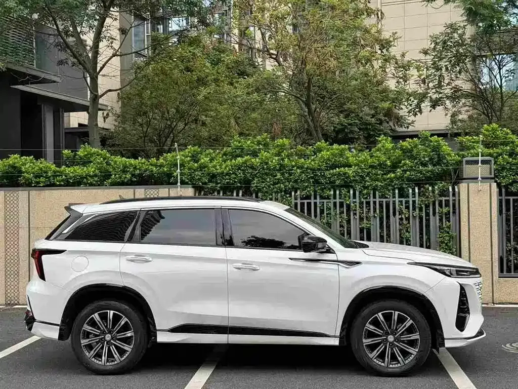 Changan CS75PLUS — фото 4
