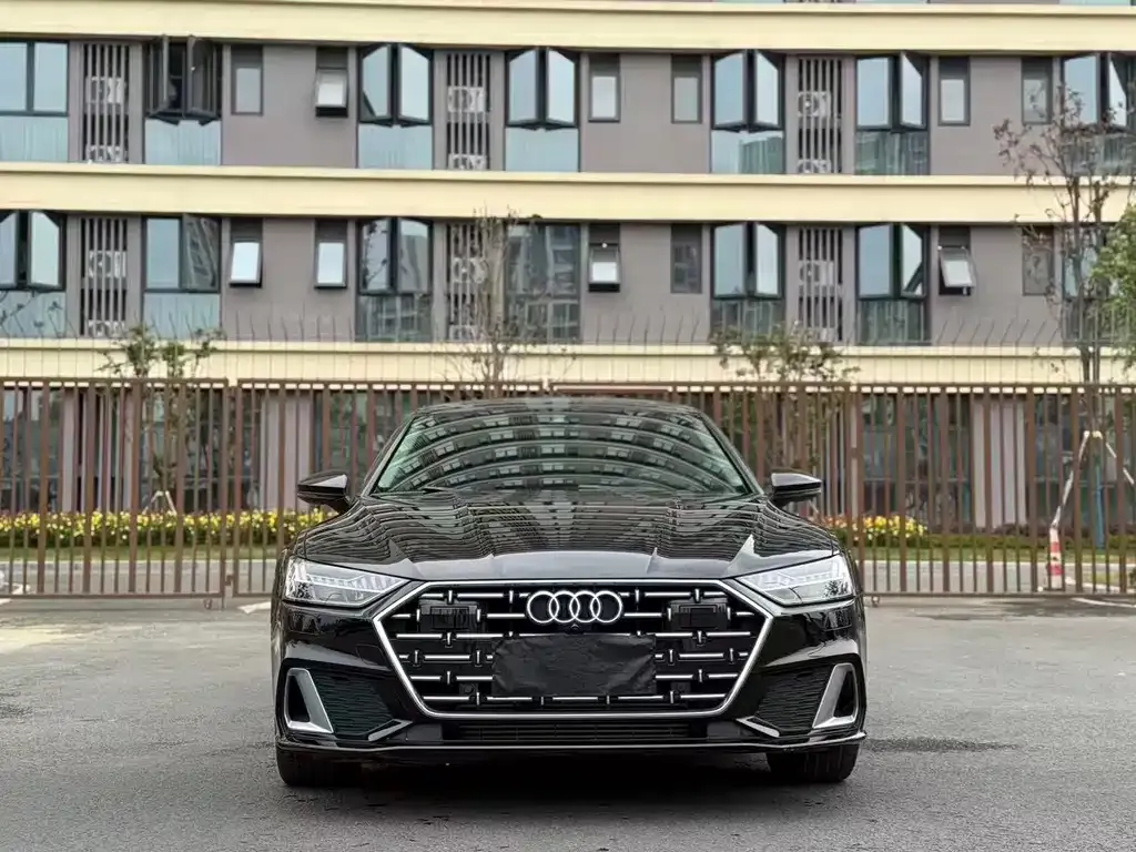 Audi A7L — фото 7