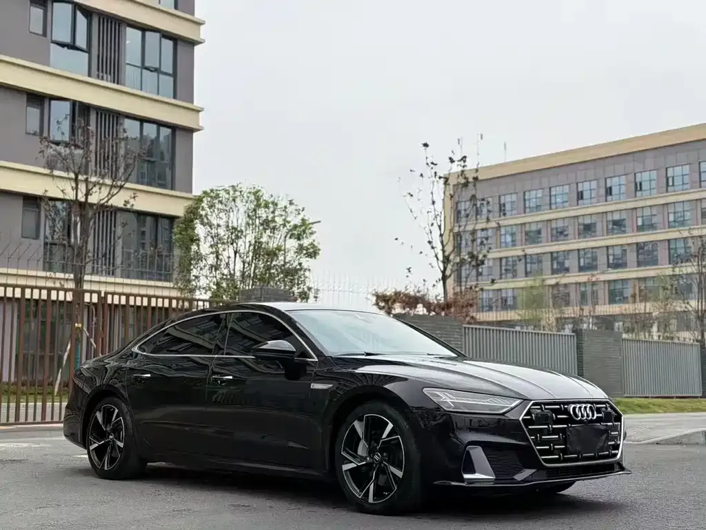 Audi A7L — фото 5