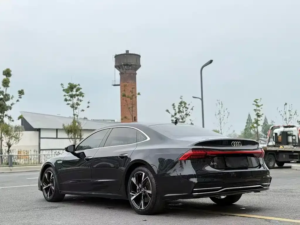 Audi A7L — фото 3