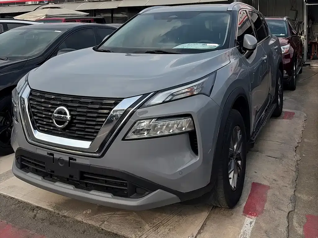 Nissan X-Trail — фото 1