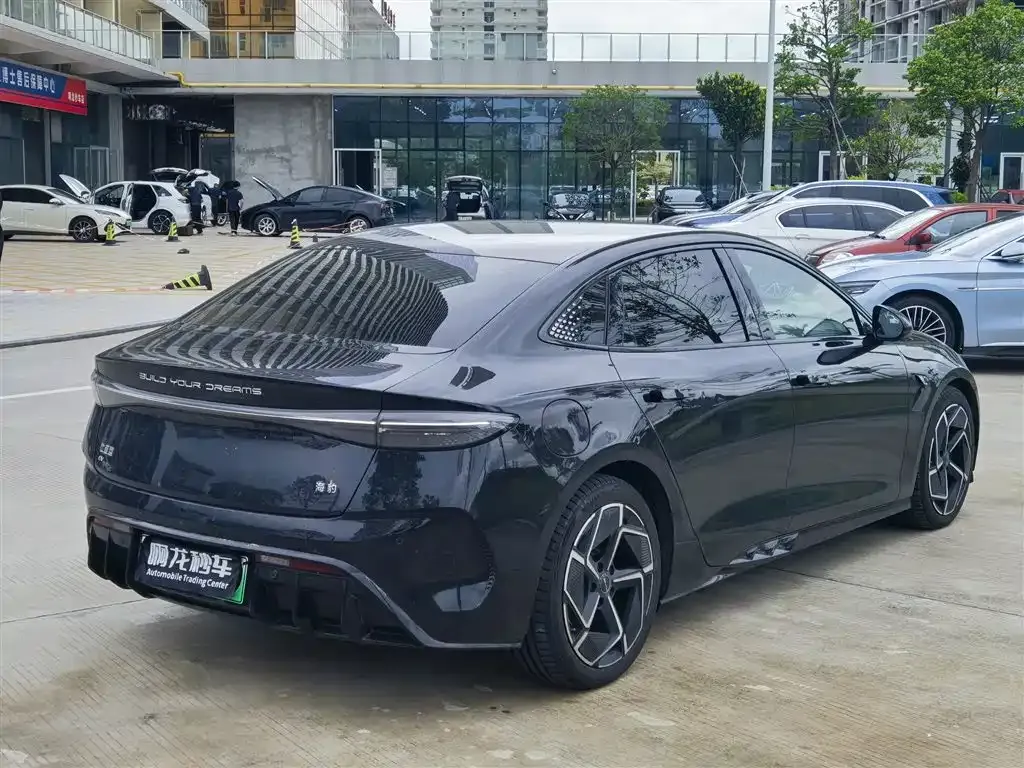 BYD Seal — фото 8