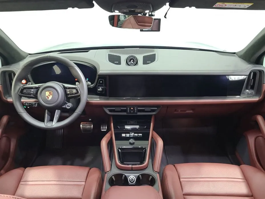 Porsche Cayenne 2025 из KR, фото 2